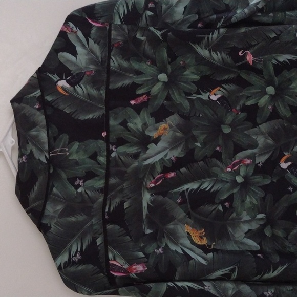 Plush Satin Jungle Print Button Down Pajama Shirt Size M Tropical Animal Print - Picture 11 of 13